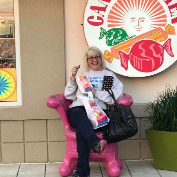 Meet your Posher, Jill - Picture 1 of 1